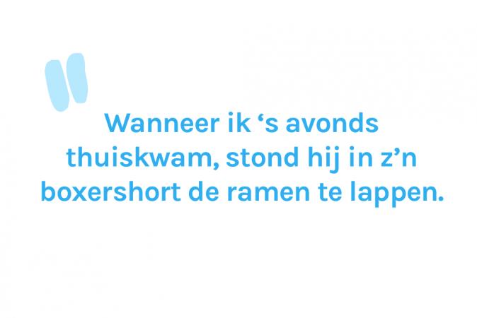 Poetsen in bloot bovenlijf