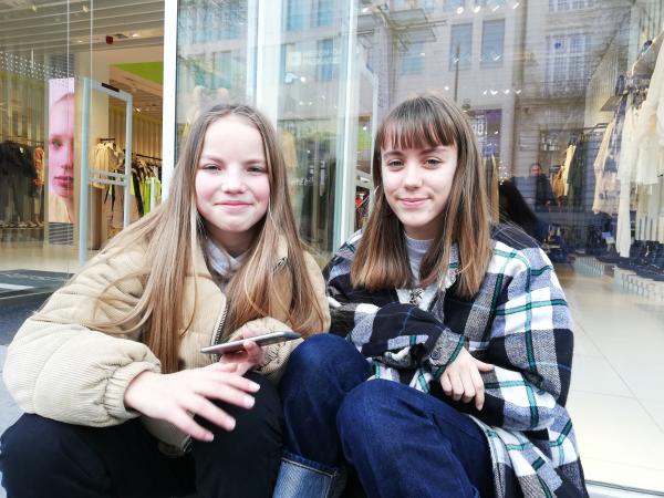 Helena (13) & Kato (14)