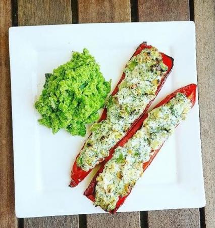 2. Gevulde zoete paprika’s met groentenpuree