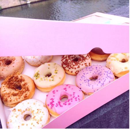 BRUGES: Hill’s Donuts