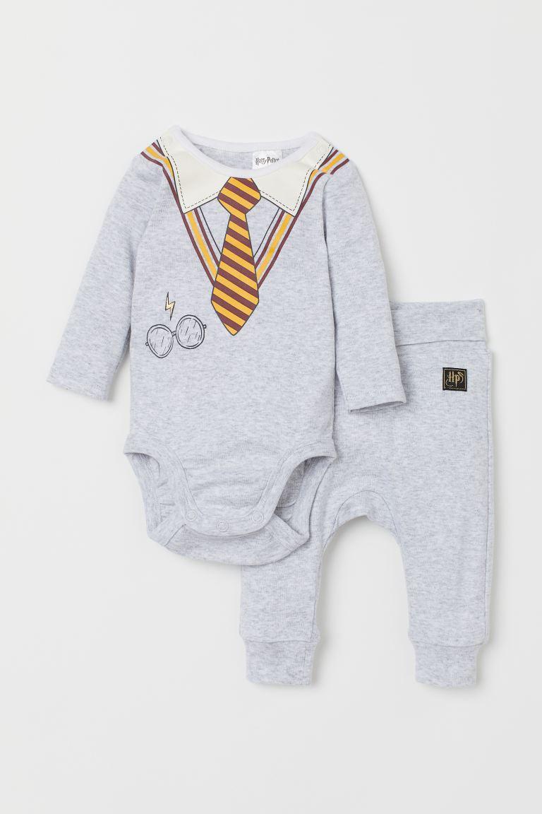 H M Vend Des Vetements Harry Potter Pour Bebes A Croquer