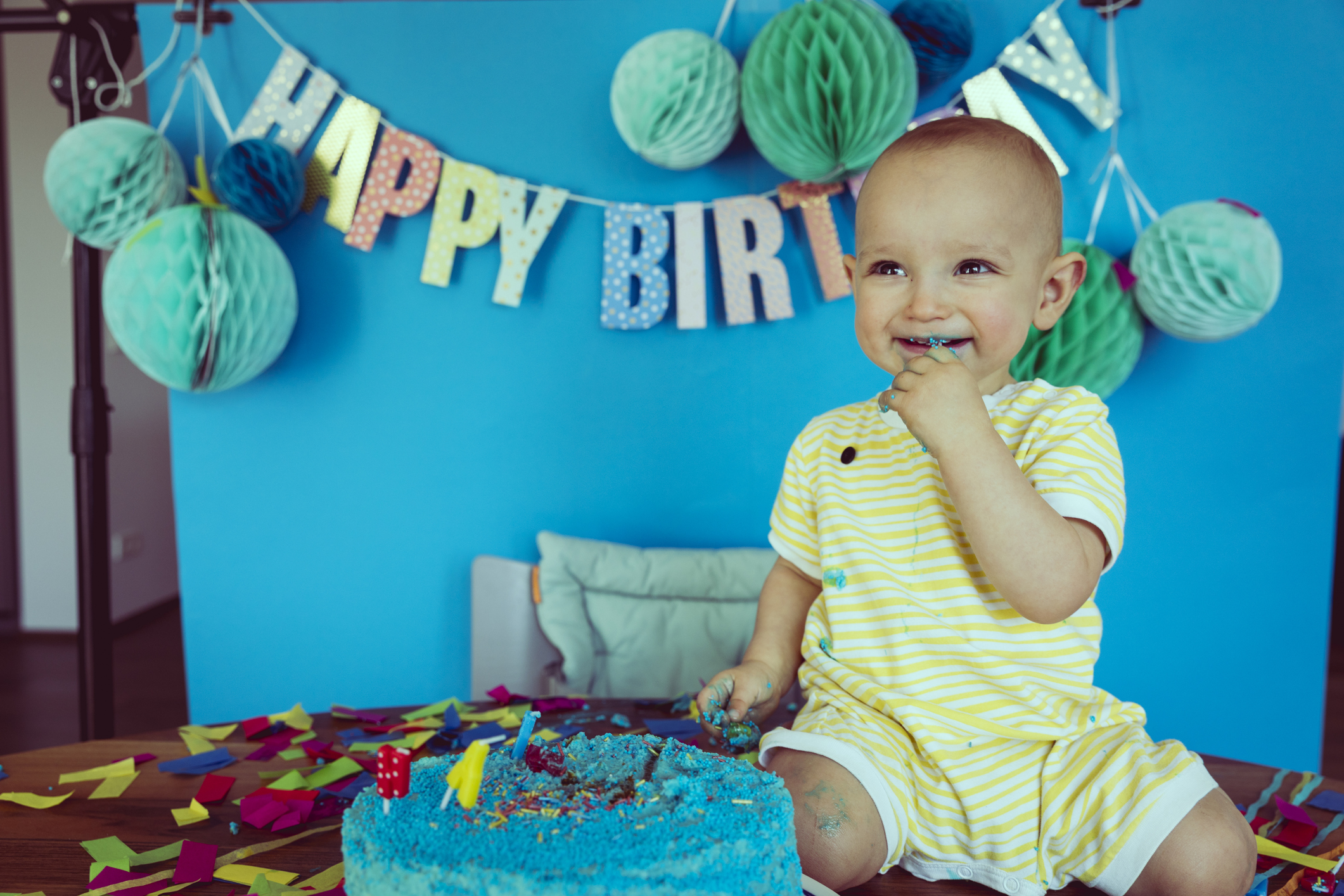 Smash The Cake La Seance Photo Qui Celebre Le Premier Anniversaire De Votre Enfant