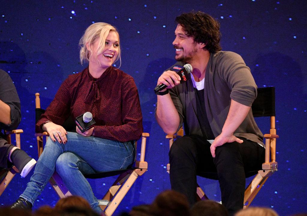 Eliza Taylor (Clarke) et Bob Morley (Bellamy) de la série 'The 100'