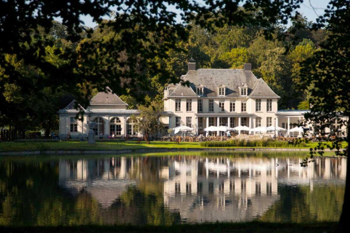 Kasteel Rivierenhof in Deurne