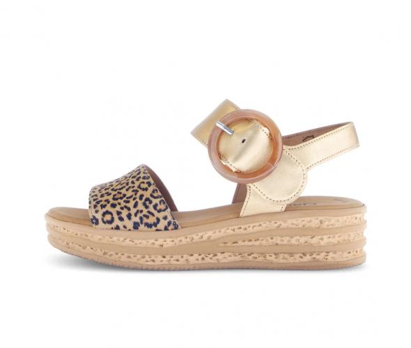 Sandalen met luipaardprint en plateauzool