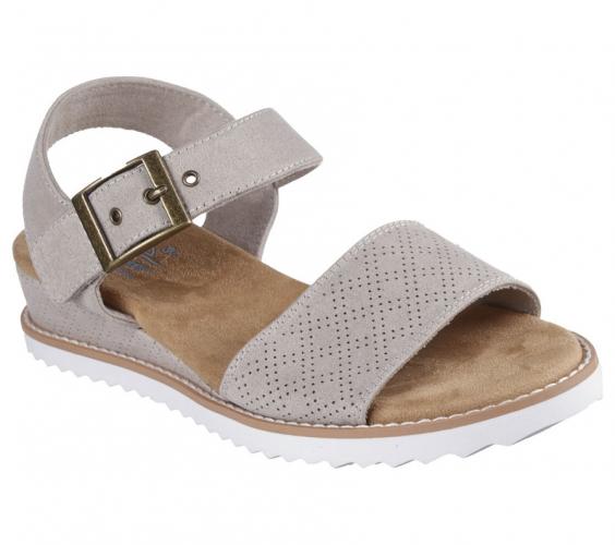 Sandalen met geperforeerde details en kleine sleehak
