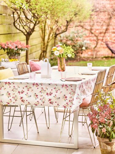 Libelle's fleurig zomertafellaken