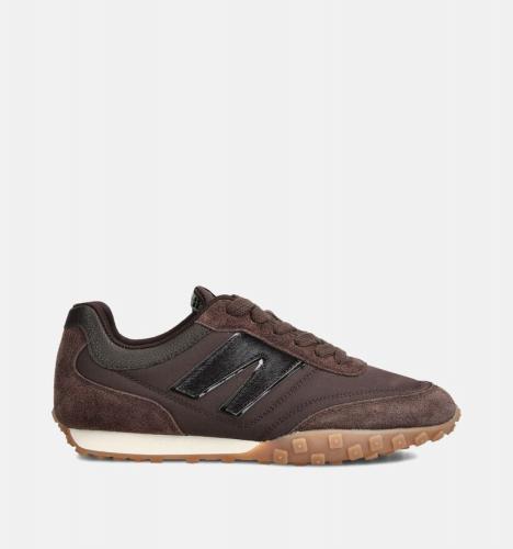 Trendy taupe