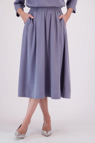 Blauwe midirok met elastische tailleband