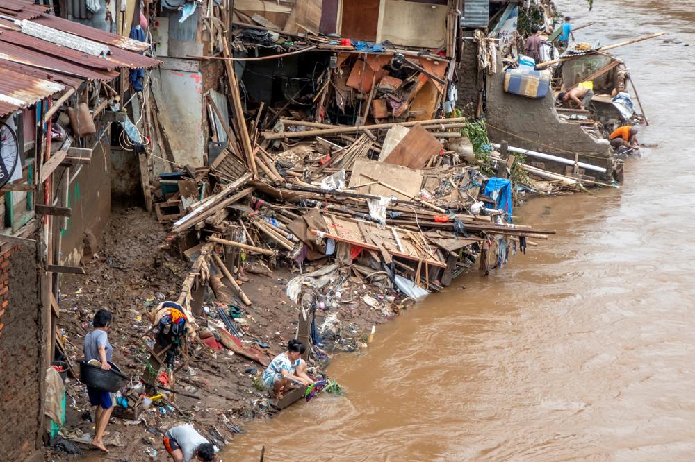 Inondations en Indonésie: 43 morts et une dizaine de disparus
