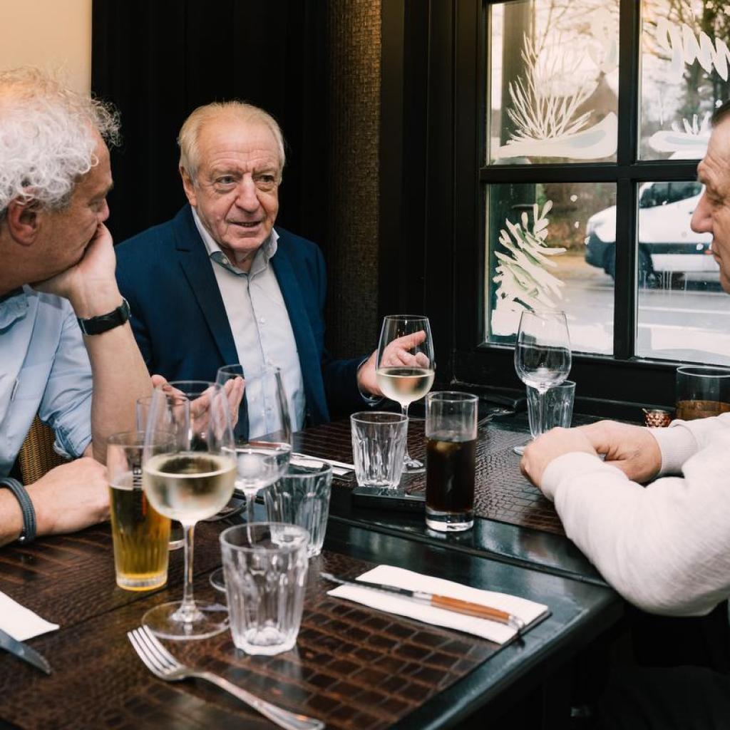 José De Cauwer en Johan Boskamp aan tafel bij Frank Buyse: “Union zou sportploeg van het jaar mogen worden. De gun-factor! Ze hebben niets gewonnen, man!” (foto Kris Van Exel)©Kris Van exel Kris Van Exel