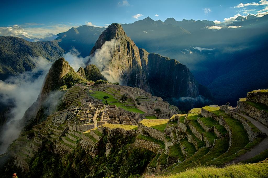 de Hiram Bingham orient express in peru neemt je mee naar machu picchu 