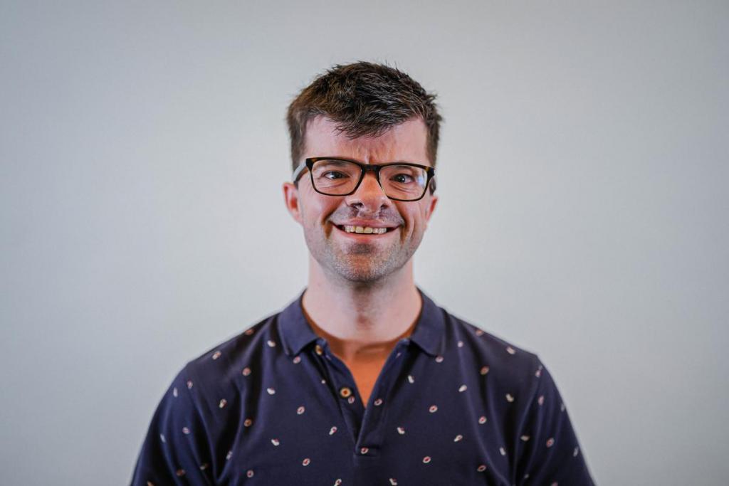 Stijn Vercruysse, niet te verwarren met de gelijknamige VRT-journalist, is 33 jaar. In het dagelijks leven werkt de Harelbekenaar als 3D-artist voor het bedrijf Beliving. In zijn vrije tijd is hij verzot op natuurfotografie.