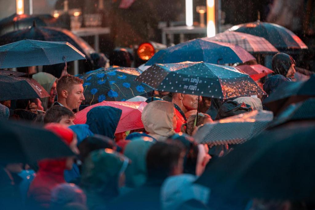 IN BEELD – Met ‘Door de wind, door de regen…’ vierde Clouseau hun 40ste