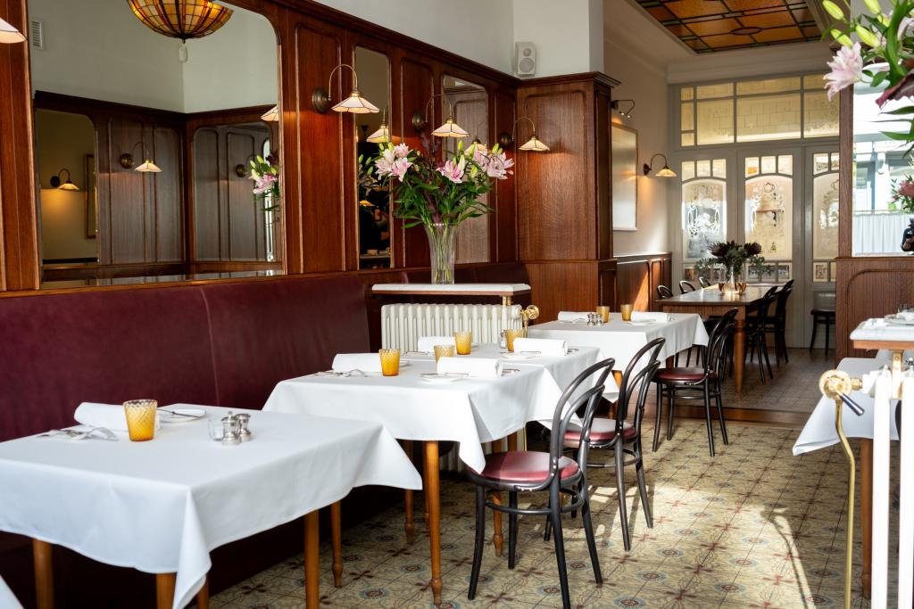 nostalgische brasseries in antwerpen 