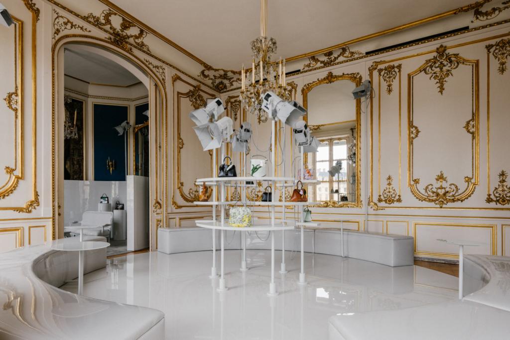 lente-zomercollectie van 2025 van Delvaux