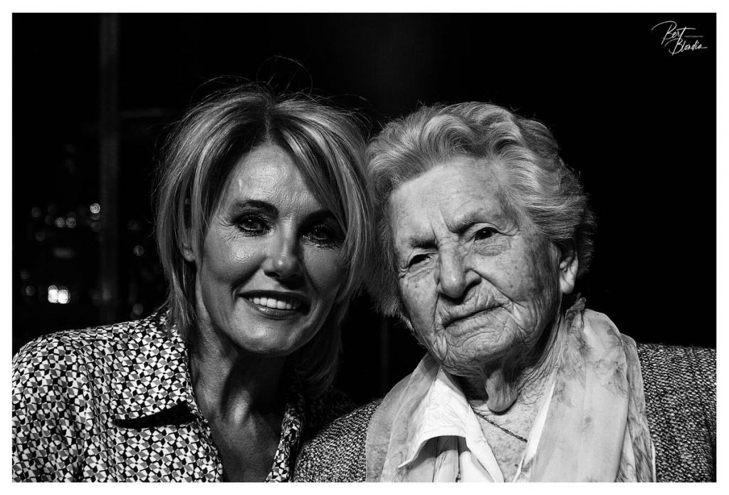 Eregaste bij Dana Winner. (gf)