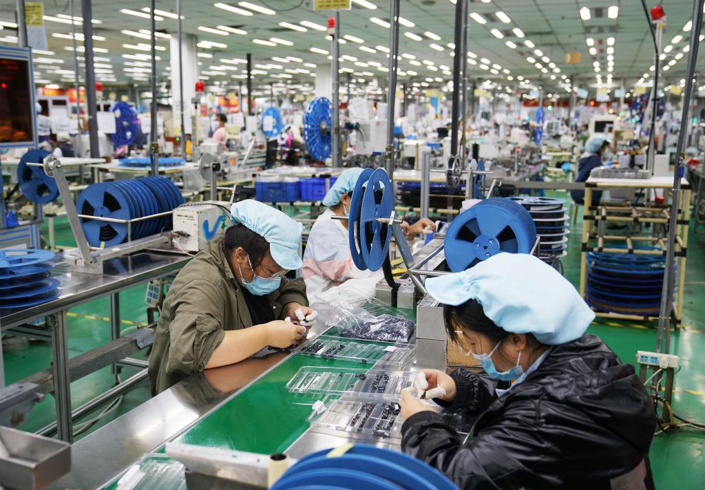 “Foxconn’s Growth Slows Down Due to Decreased Demand for Consumer Electronics”