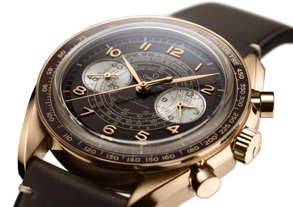 SpeedmasterVoor veel mannen is een mooi horloge hét ultieme juweel, zoals deze Speedmaster Chronoscope in bronsgoud (14.000 euro), van Omega. 