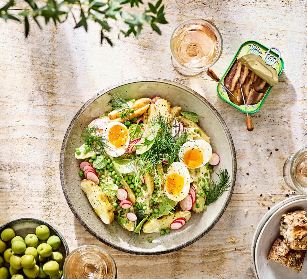 frisse recepten: aardappelsalade met radijsjes en ei