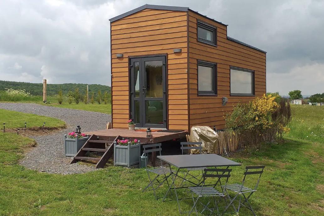 Knus huisje met uitzicht op weides in Beauraing