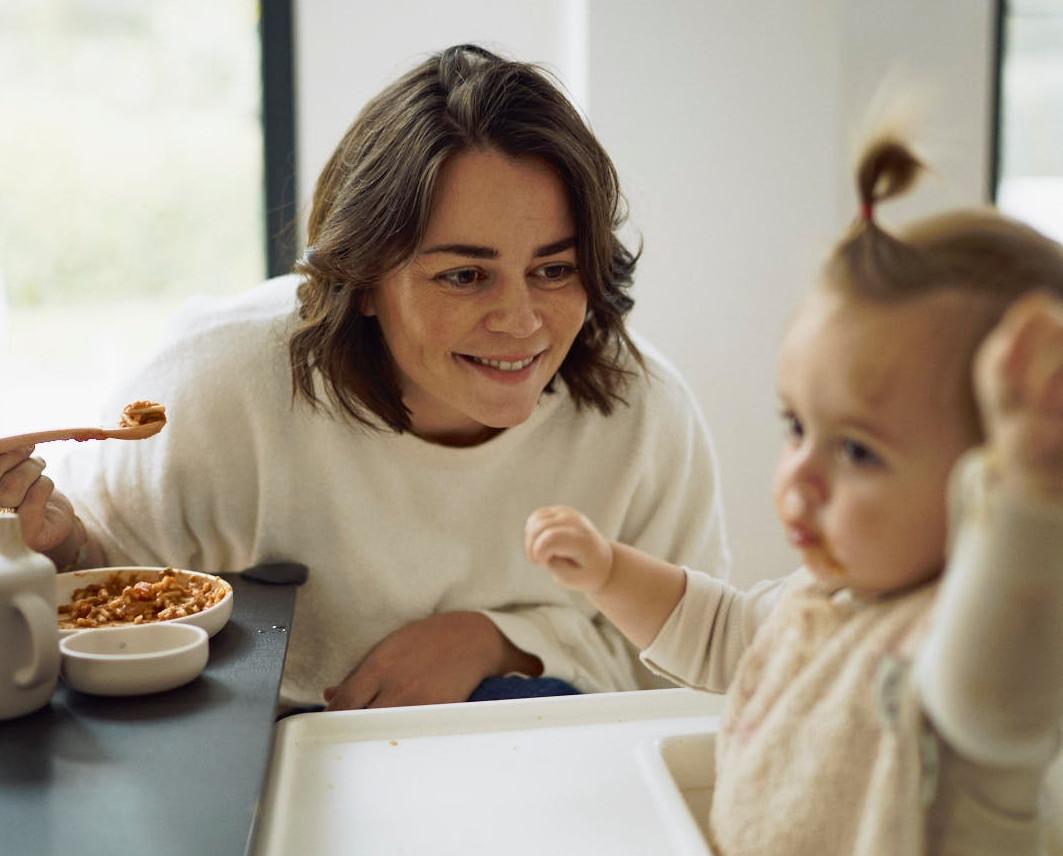 Finfluencer Charlotte Van Brabander : “Tijd met mijn gezin blijft mijn  beste belegging”