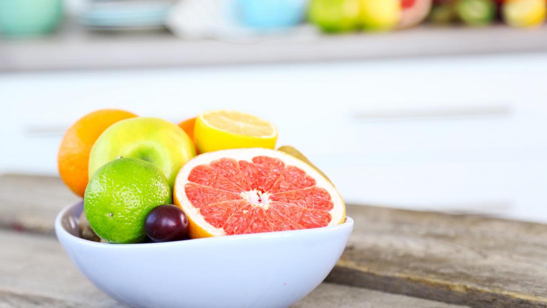 4 astuces pour éloigner les mouchettes de vos fruits 4 astuces pour éloigner les mouchettes de vos fruits