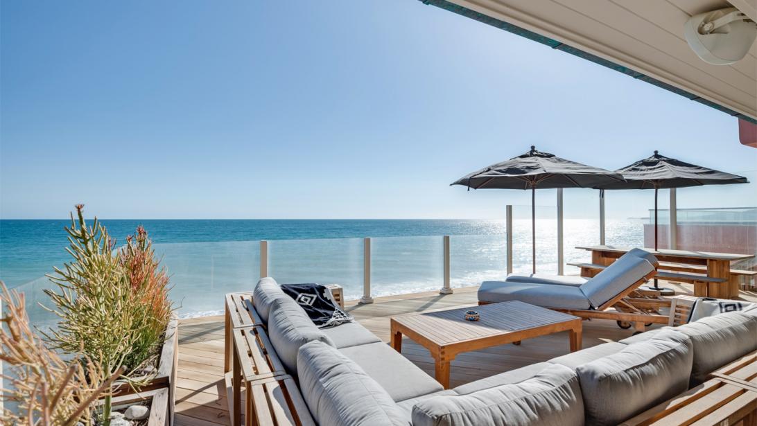 Binnenkijken in het strandhuis van Leonardo Dicaprio Binnenkijken in het strandhuis van Leonardo Dicaprio