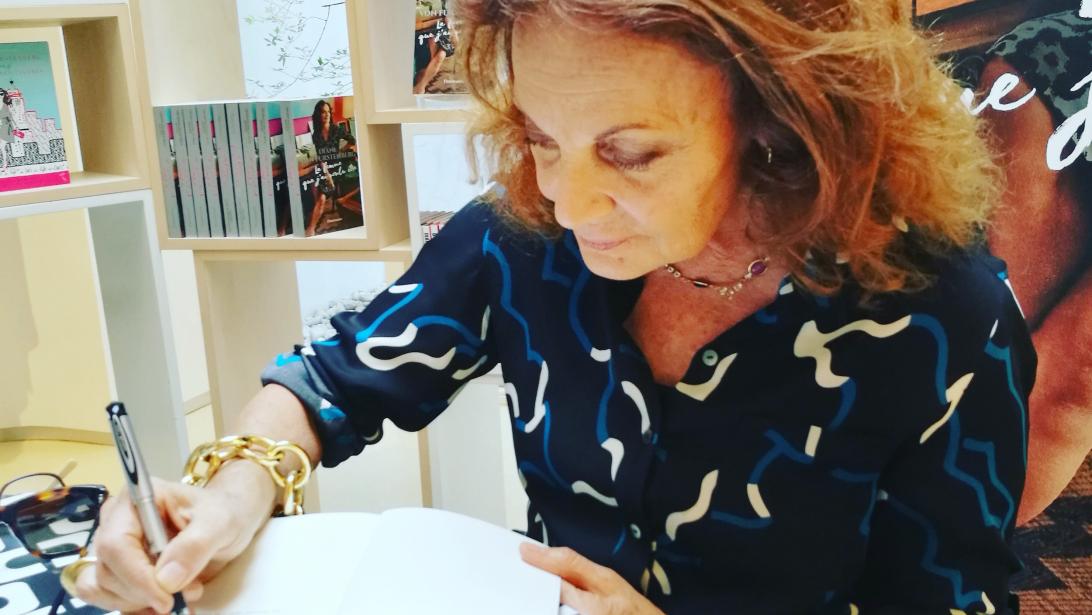 On vous offre l'autobiographie dédicacée de Diane von Furstenberg On vous offre l'autobiographie dédicacée de Diane von Furstenberg