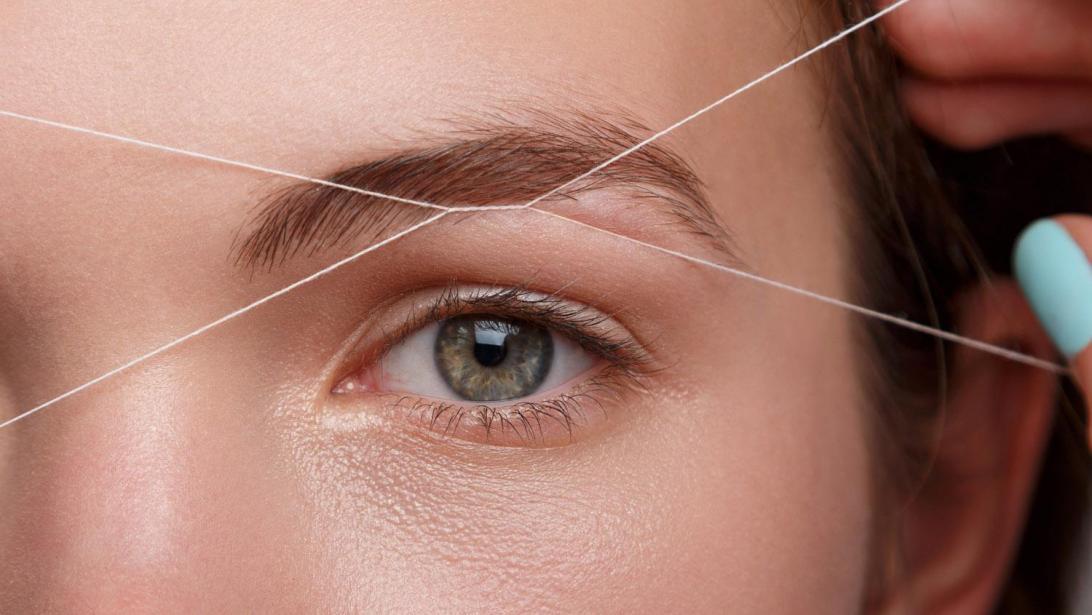 Threading: l'épilation au fil, on ose ou pas? Threading: l'épilation au fil, on ose ou pas?