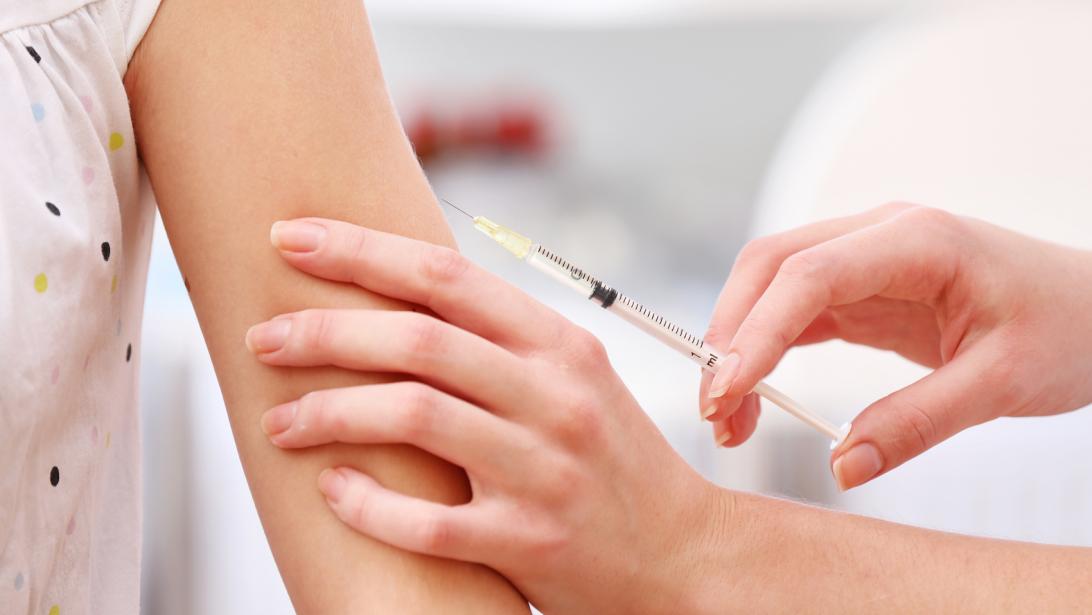 La science aurait-elle enfin trouvé un vaccin contre l'acné? La science aurait-elle enfin trouvé un vaccin contre l'acné?