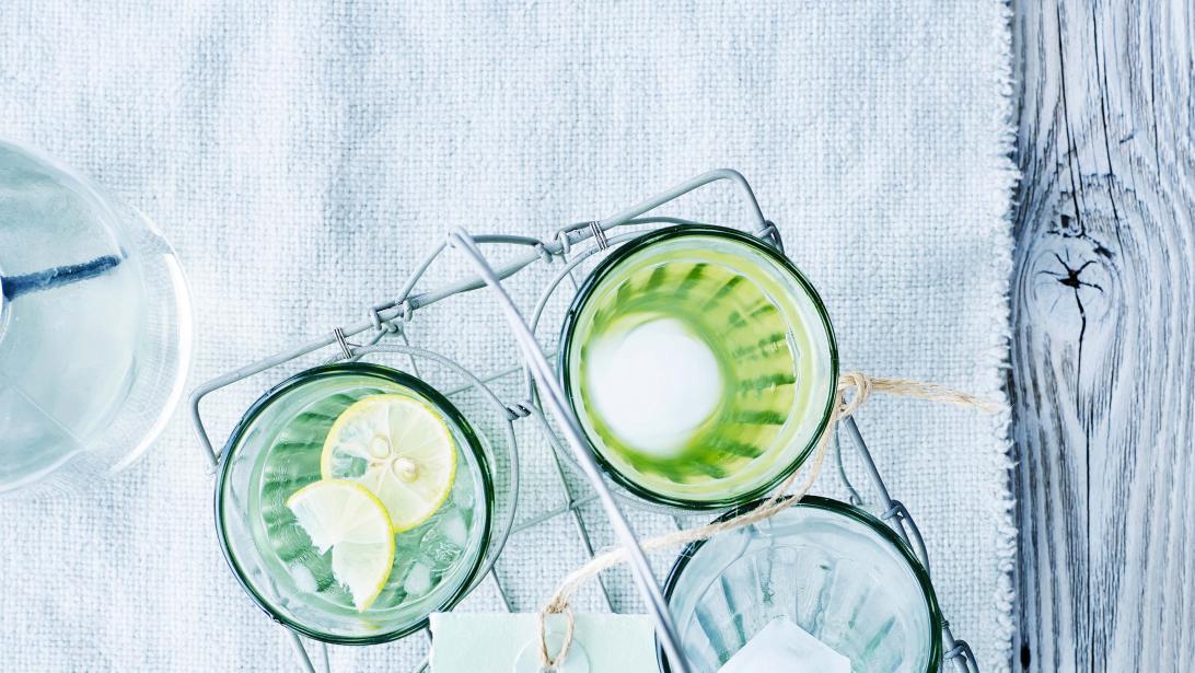 Zo maak je hét nieuwste zomeraperitief bij uitstek Zo maak je hét nieuwste zomeraperitief bij uitstek
