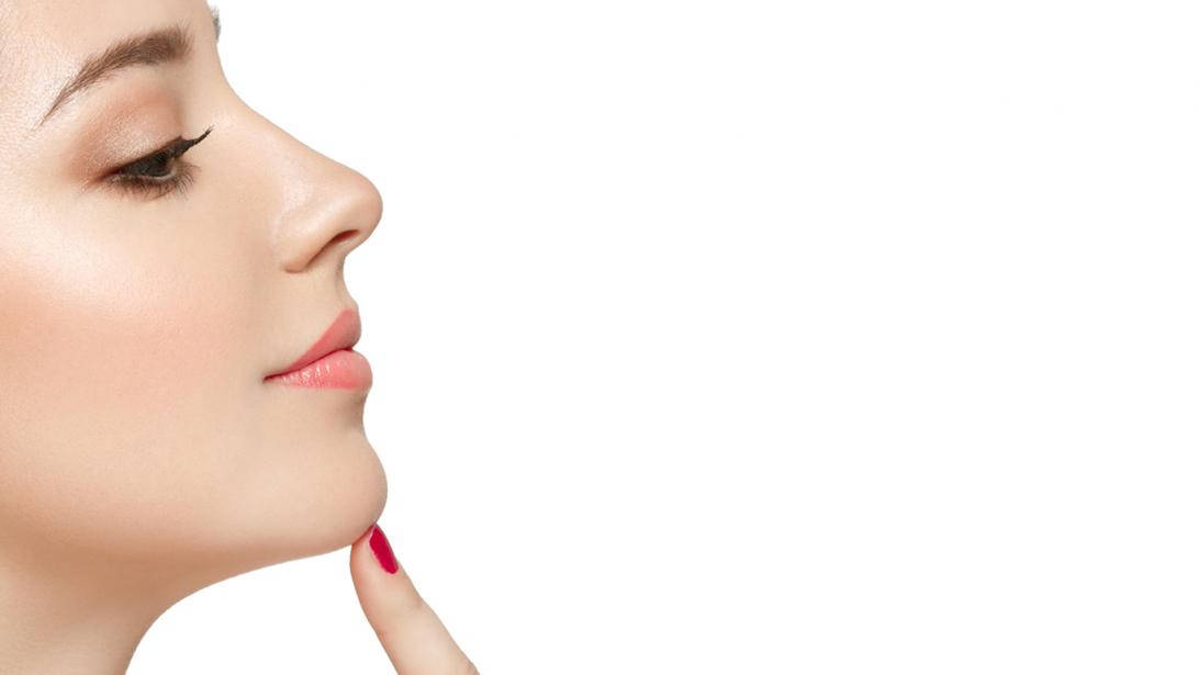 Tips van de dermatoloog om zomerpuistjes te voorkomen Tips van de dermatoloog om zomerpuistjes te voorkomen