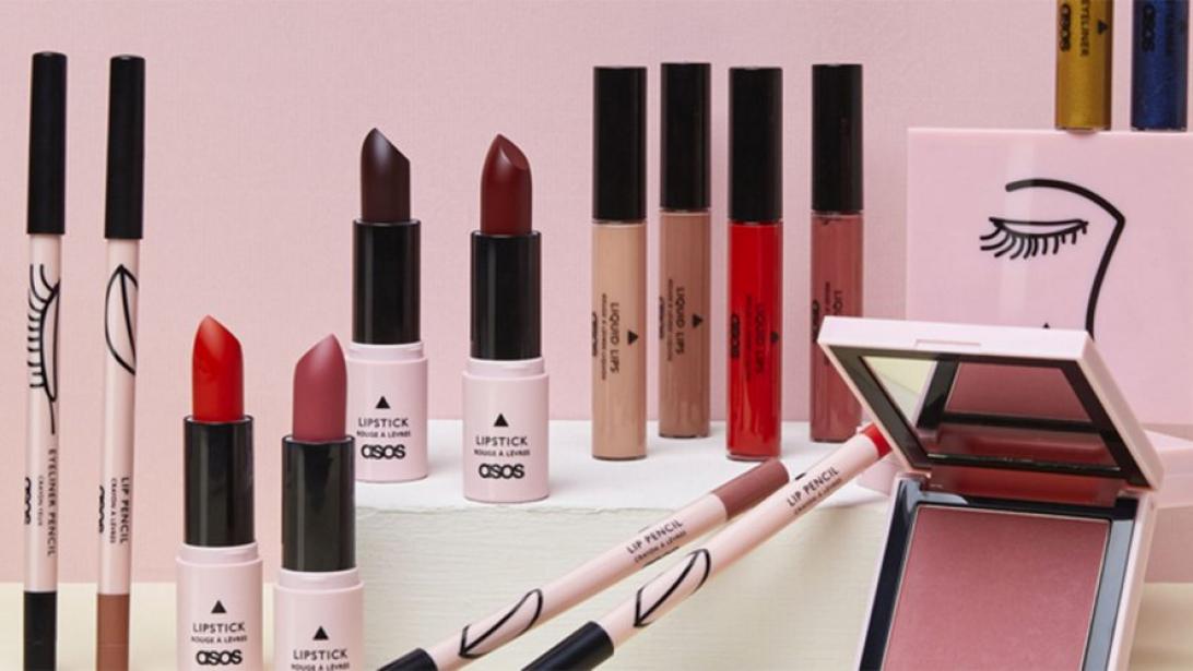 Le géant de la mode Asos se lance dans les cosmétiques! Le géant de la mode Asos se lance dans les cosmétiques!