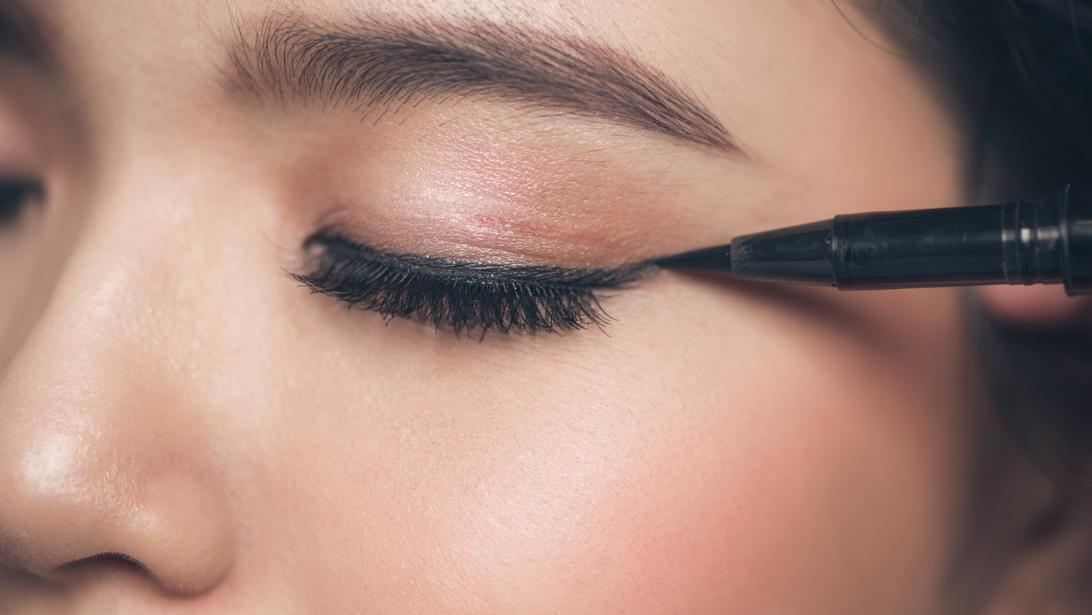 Santé: attention à la manière dont vous utilisez votre eye-liner! Santé: attention à la manière dont vous utilisez votre eye-liner!