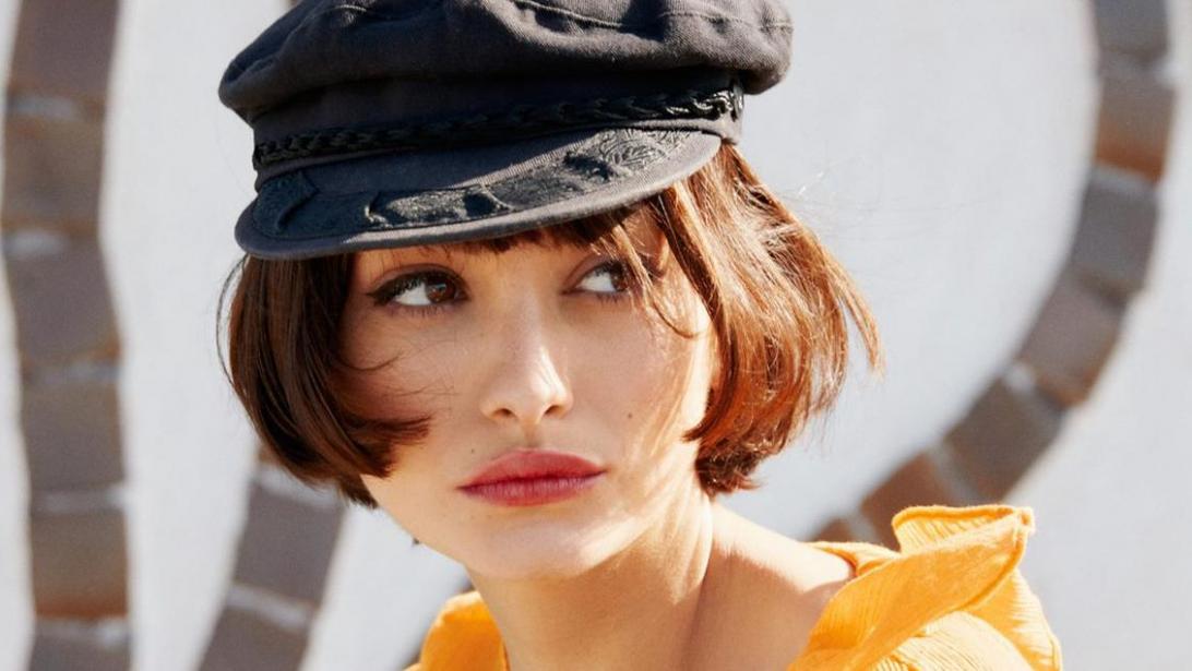 Oubliez l'eye-liner classique, voici LE trait tendance de la saison! Oubliez l'eye-liner classique, voici LE trait tendance de la saison!