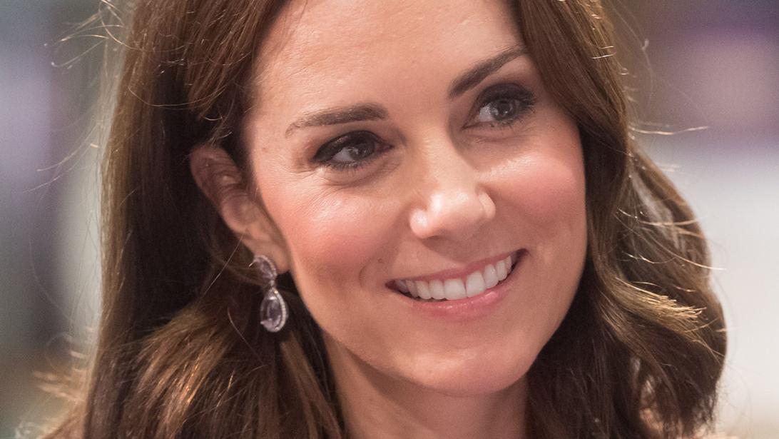 Kate Middleton verlicht haar ochtendmisselijkheid met deze bizarre gewoonte Kate Middleton verlicht haar ochtendmisselijkheid met deze bizarre gewoonte