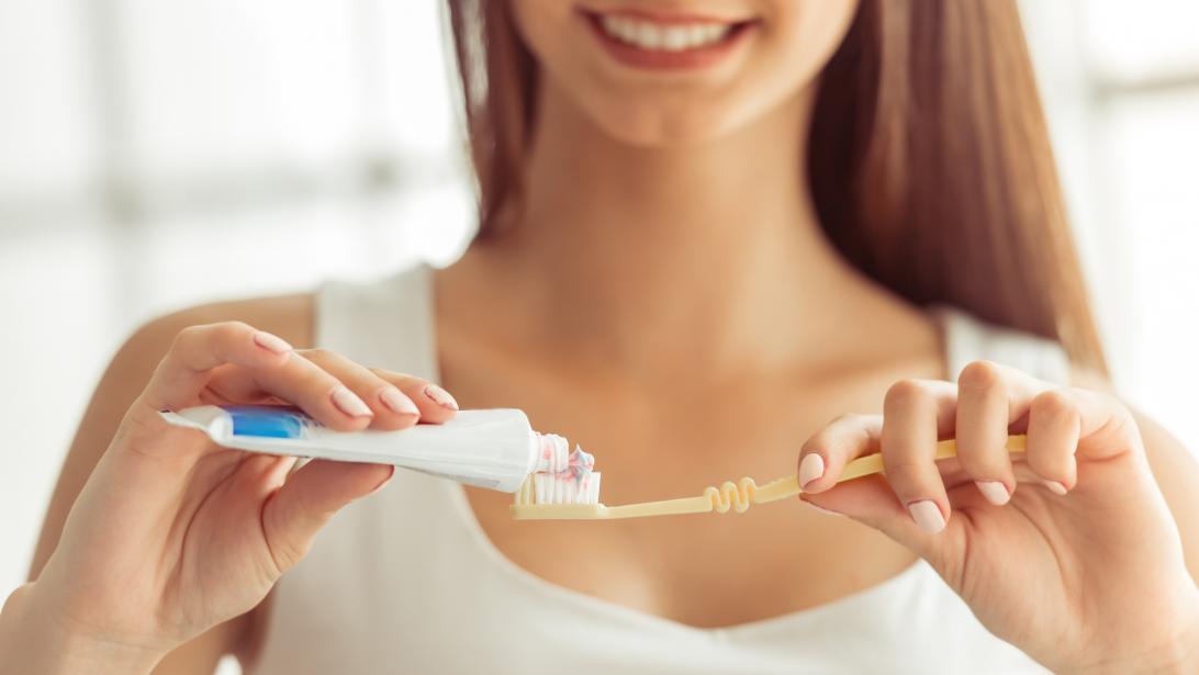 Astuce étrange: des Anglaises utilisent leur dentifrice comme... test de grossesse Astuce étrange: des Anglaises utilisent leur dentifrice comme... test de grossesse