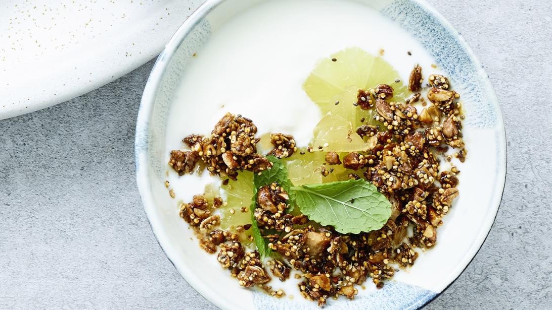 Faites le plein d'énergie avec ce granola au yaourt, citron vert et gingembre Faites le plein d'énergie avec ce granola au yaourt, citron vert et gingembre