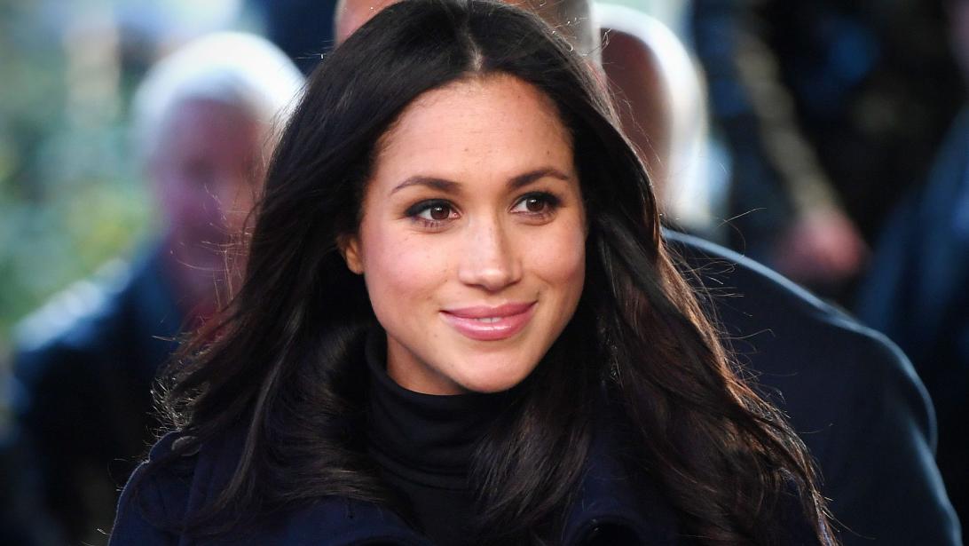 Meghan Markle breekt de koninklijke etiquette met haar nieuwe kapsel Meghan Markle breekt de koninklijke etiquette met haar nieuwe kapsel