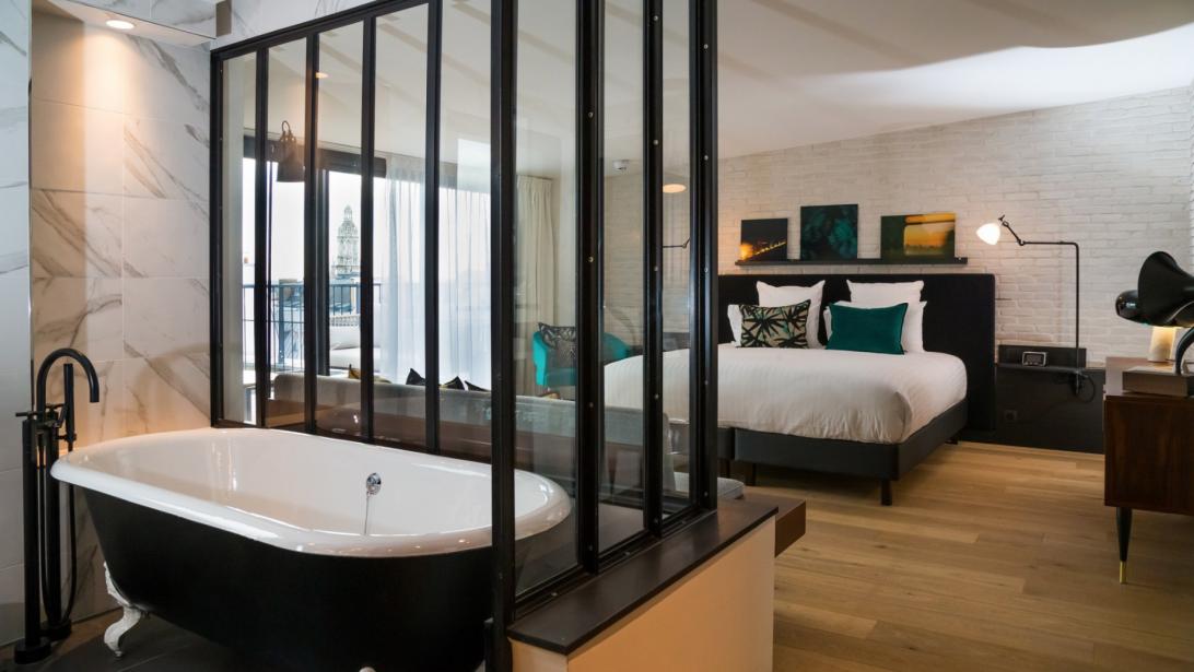 LAZ' Hotel Parijs: cosy overnachten in een industrieel interieur LAZ' Hotel Parijs: cosy overnachten in een industrieel interieur