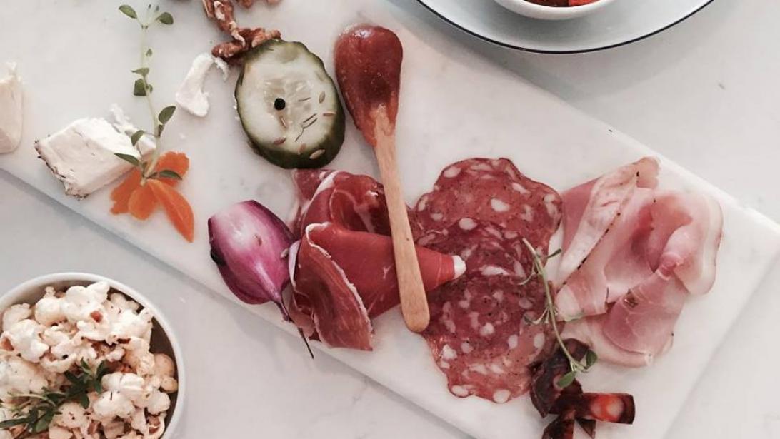 Gast: de nieuwste apero-hotspot in Gent Gast: de nieuwste apero-hotspot in Gent