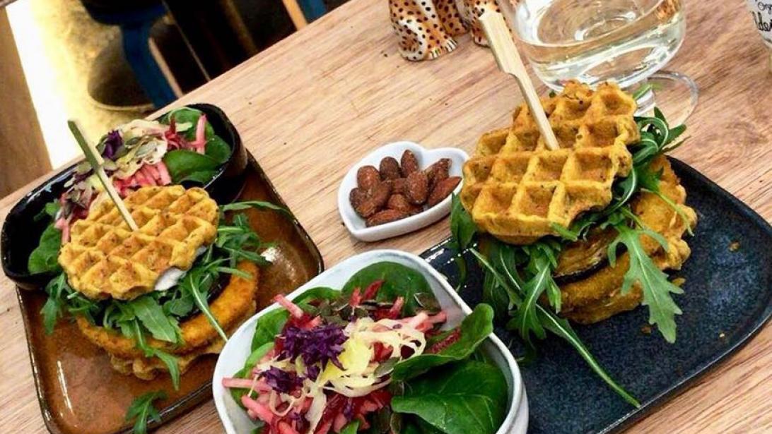 B-NUT in Antwerpen: de eerste wurgers van't land! B-NUT in Antwerpen: de eerste wurgers van't land!