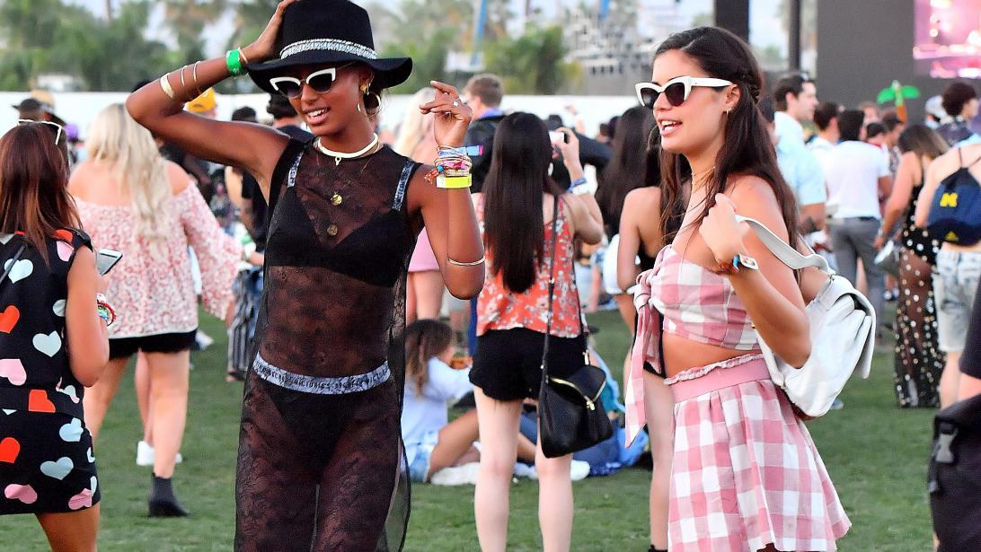 Coachella: 10 looks des stars à copier aux festivals cet été Coachella: 10 looks des stars à copier aux festivals cet été