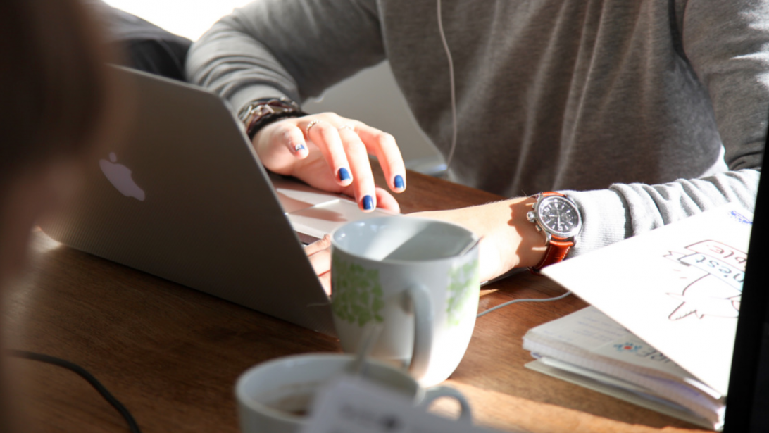Bon plan blocus: un coworking gratuit à Bruxelles pour étudier au calme Bon plan blocus: un coworking gratuit à Bruxelles pour étudier au calme