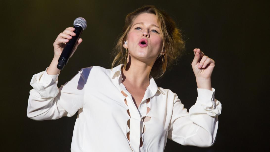 Jong & succesvol: Selah Sue schuwt geen enkel taboe in haar weg naar succes Jong & succesvol: Selah Sue schuwt geen enkel taboe in haar weg naar succes
