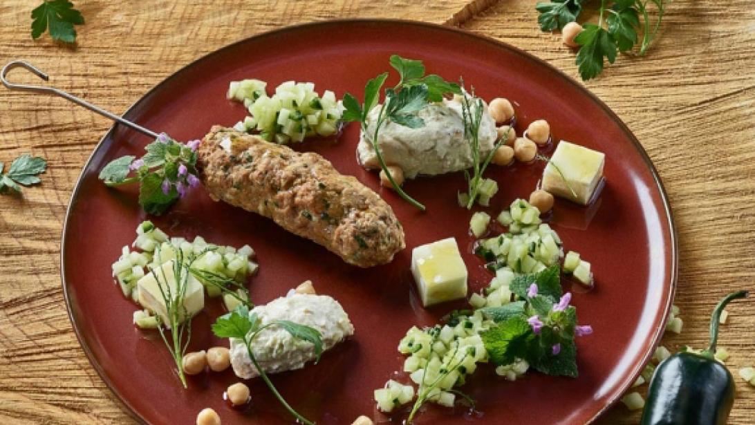 It's time for Tunesië: Rundkofta met knolselder en komkommersambal It's time for Tunesië: Rundkofta met knolselder en komkommersambal