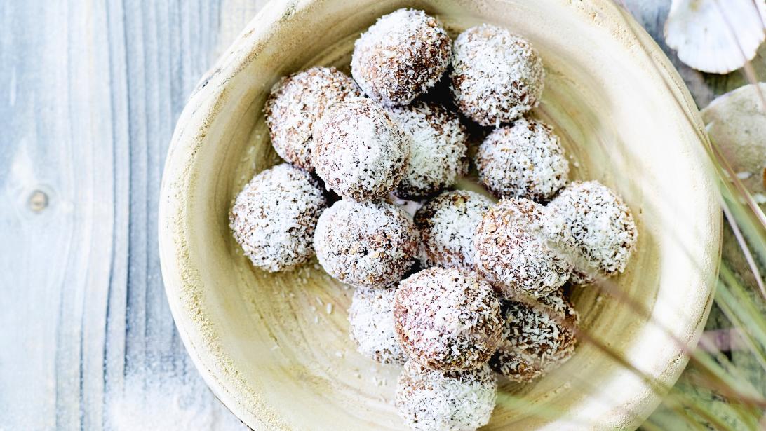 Un coup de pompe? Préparez ces energy balls aux noix et au cacao! Un coup de pompe? Préparez ces energy balls aux noix et au cacao!