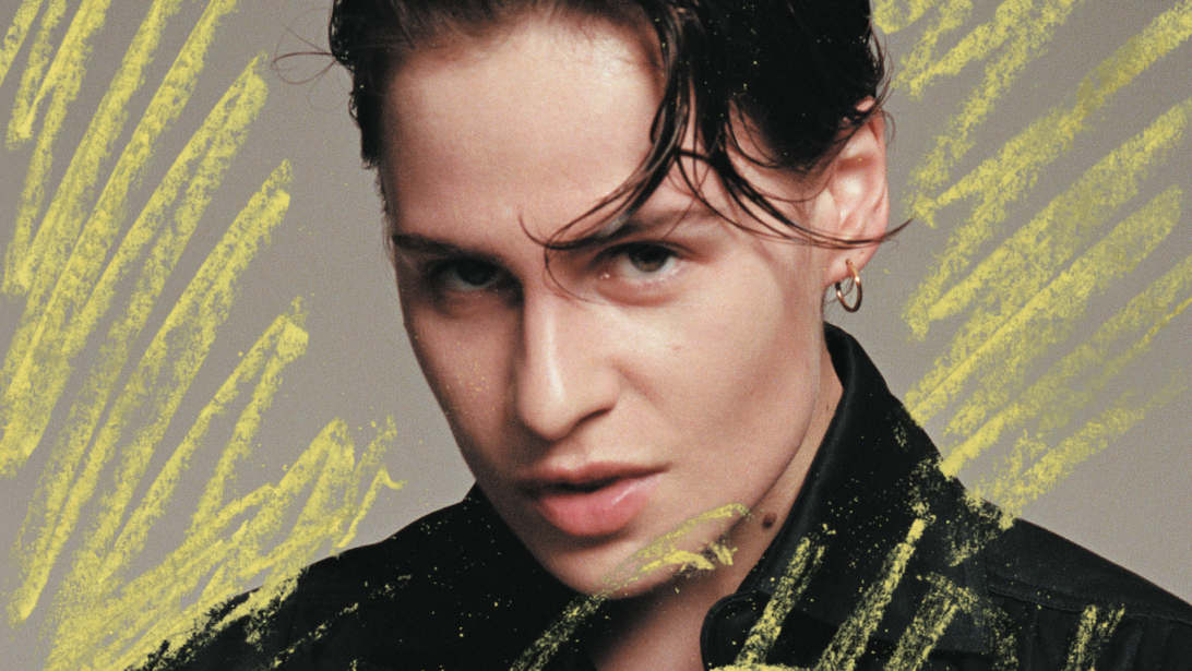 "Chris", le retour groovy et sexy de Christine and the Queens "Chris", le retour groovy et sexy de Christine and the Queens