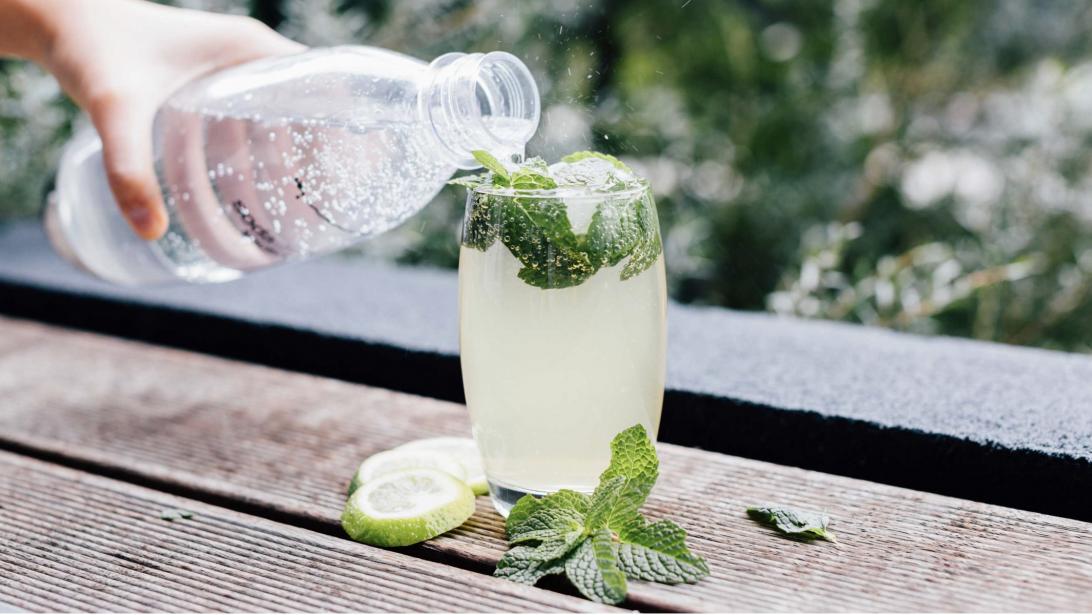 Nood aan verfrissing? Wij testten de nieuwste SodaStream Nood aan verfrissing? Wij testten de nieuwste SodaStream